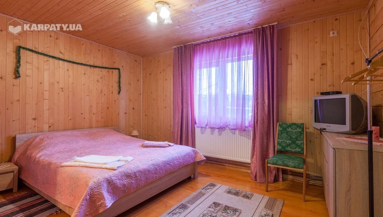 У Гриніва Polyanitsa Popovichevskaya Exterior foto